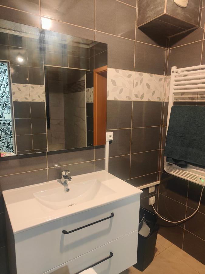 Chambre Climatisee Et Cosy Auberge Du Manala Hotel 24 24 Saint-Louis  Eksteriør bilde